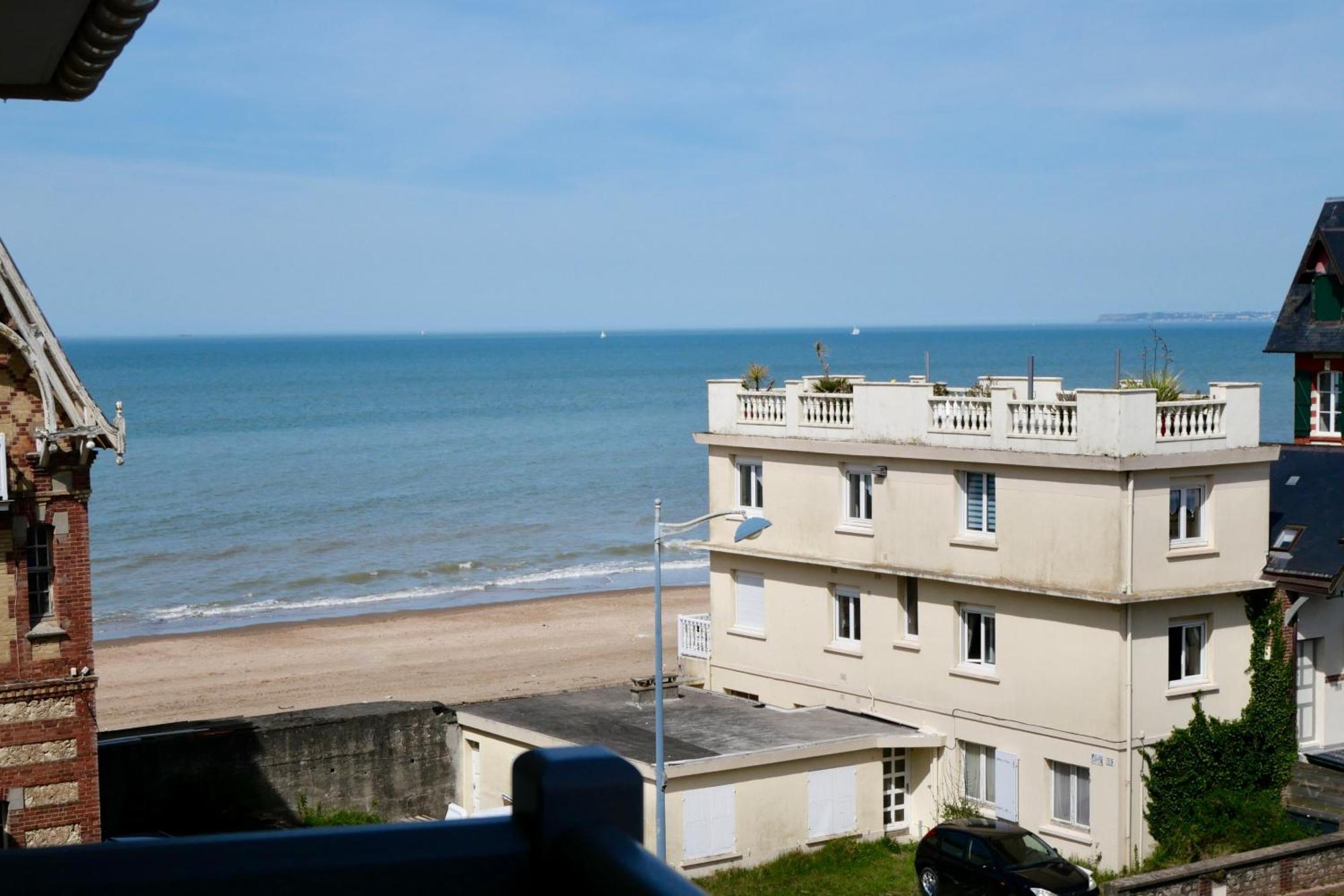 Appartement Vue Mer - 30 M De La Plage - 5 Minutes A Pied Du Centre Ville Et Du Casino Villers-sur-Mer Exteriér fotografie